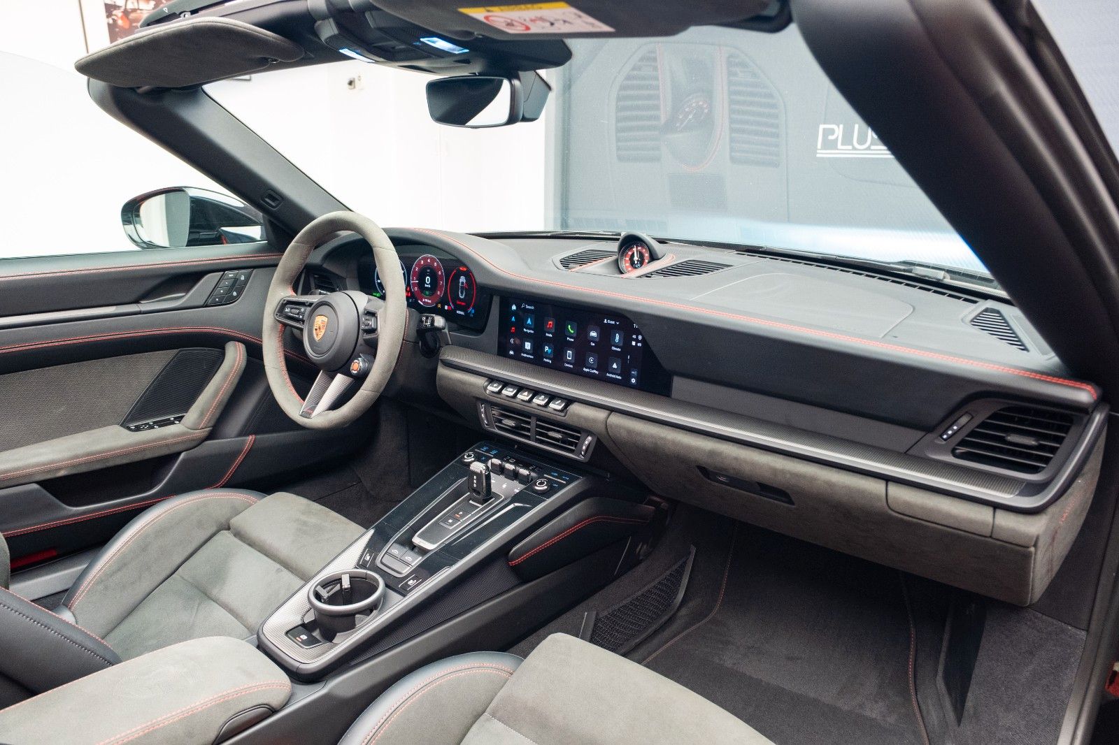 Porsche 911 Targa 4 GTS T-Hybrid
