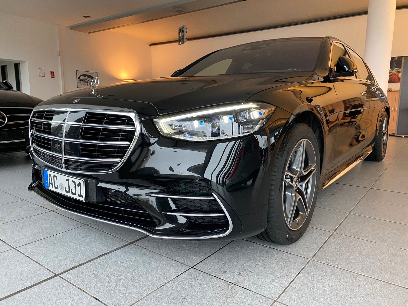 Mercedes-Benz S 580 4M L AMG Line - Samsaru's Car Outlet