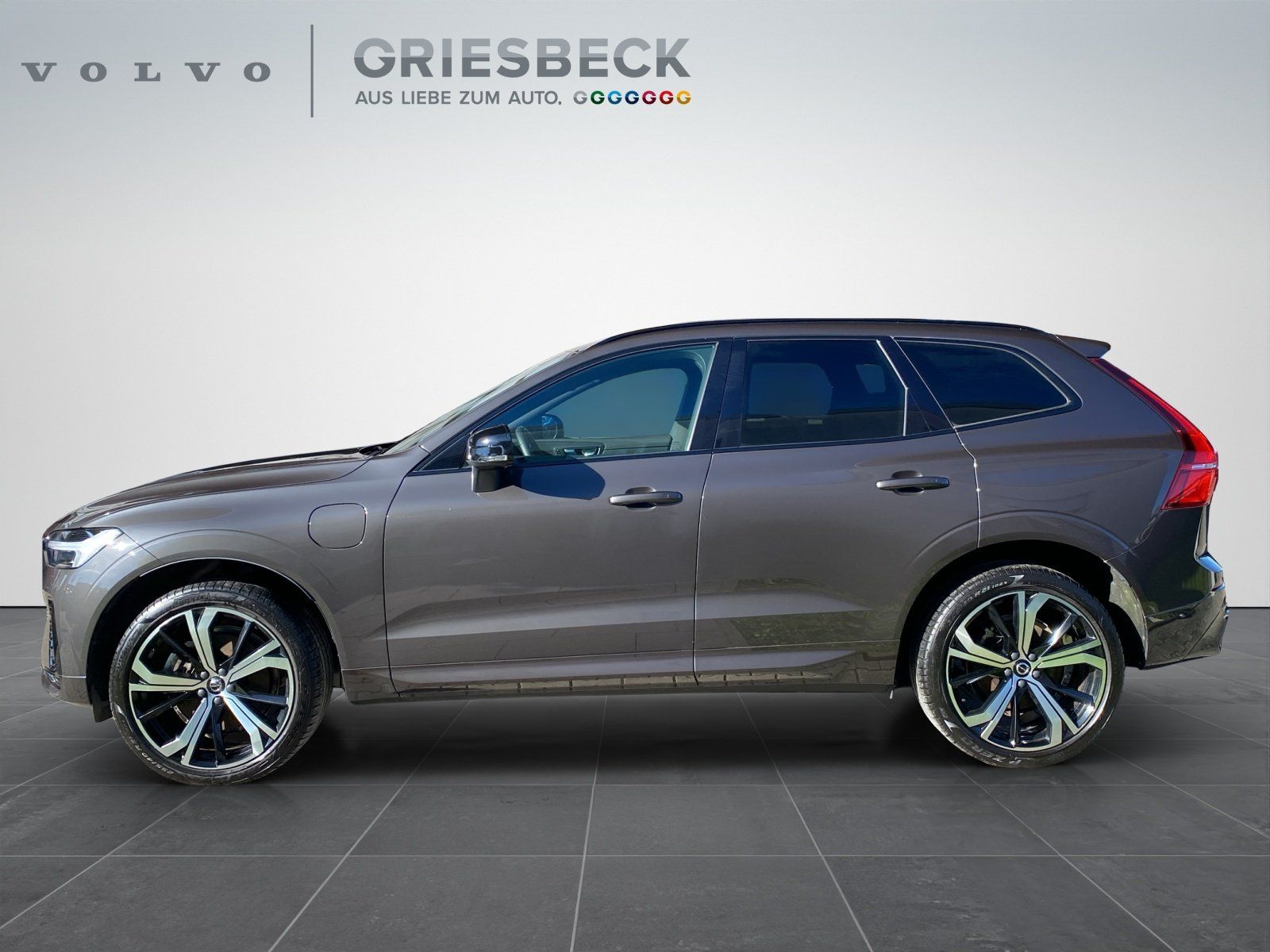 Volvo XC60 R-Design Recharge AHK,Kamera,DAB,Navi