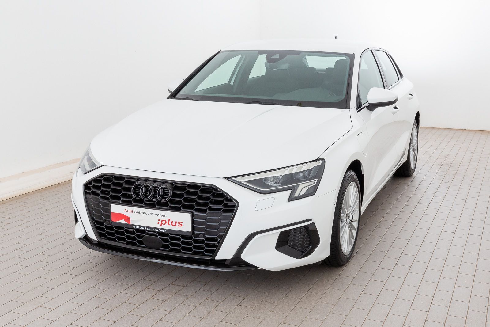 Audi A3 Sportback advanced 40 TFSI e S tr. LED RFK