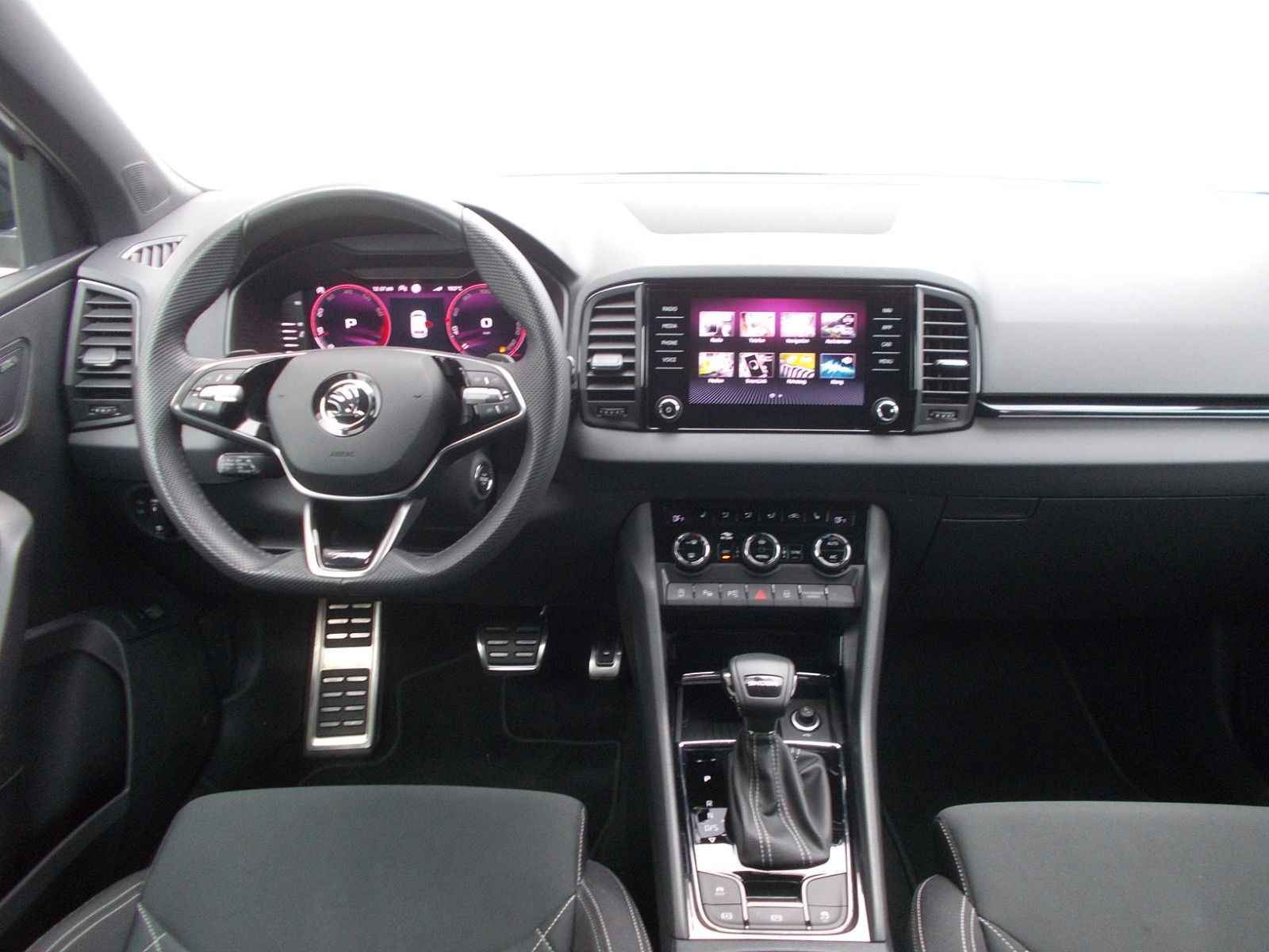 Skoda Karoq  1.5 TSI Sportline*DSG*Navi*LED *360° *AHK