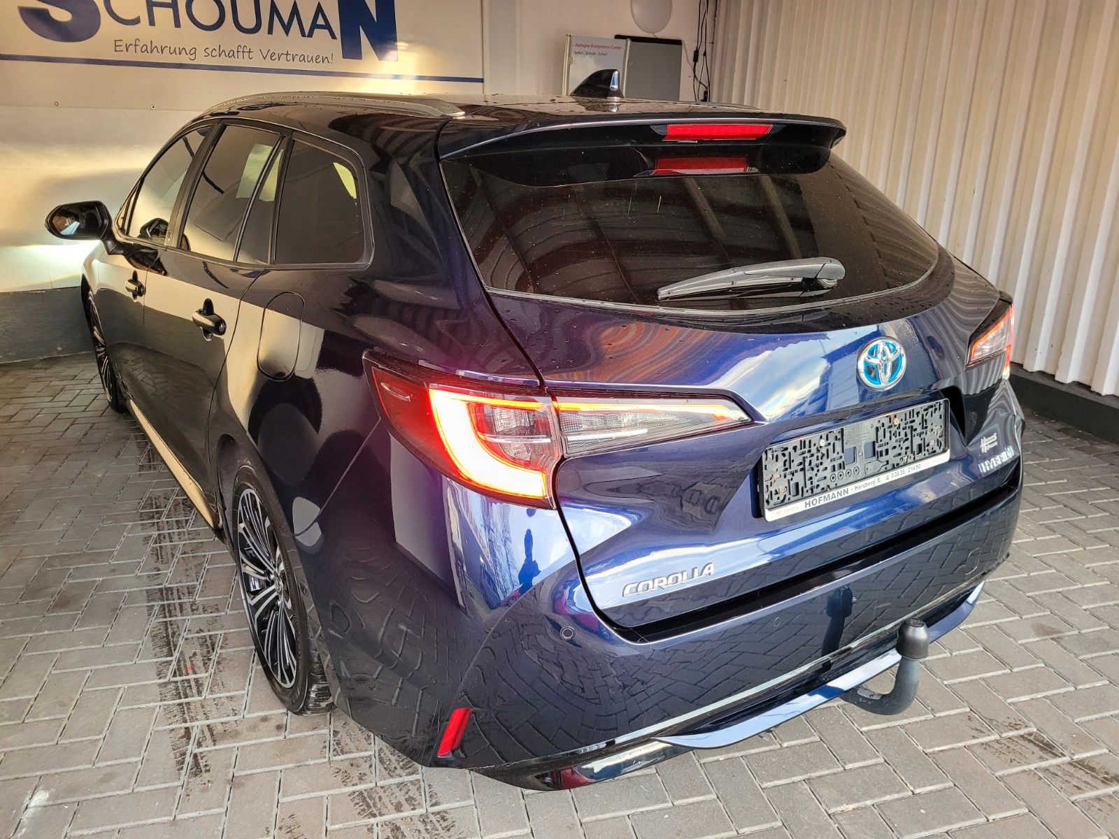 Toyota Corolla Sports Hybrid - Samsaru's Car Outlet