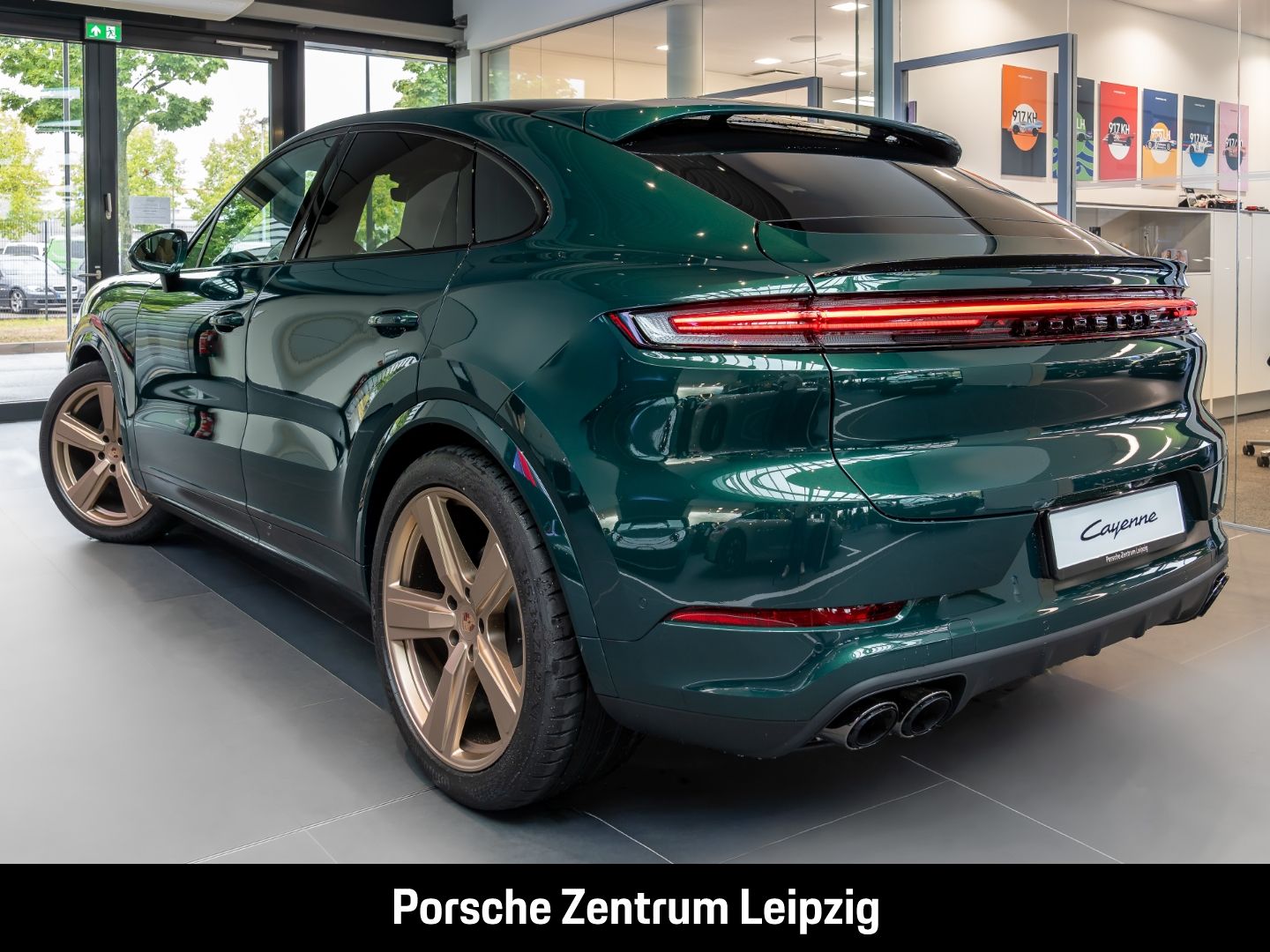 Porsche Cayenne Coupe FnW Racinggrün Luft 22Zoll SportDe