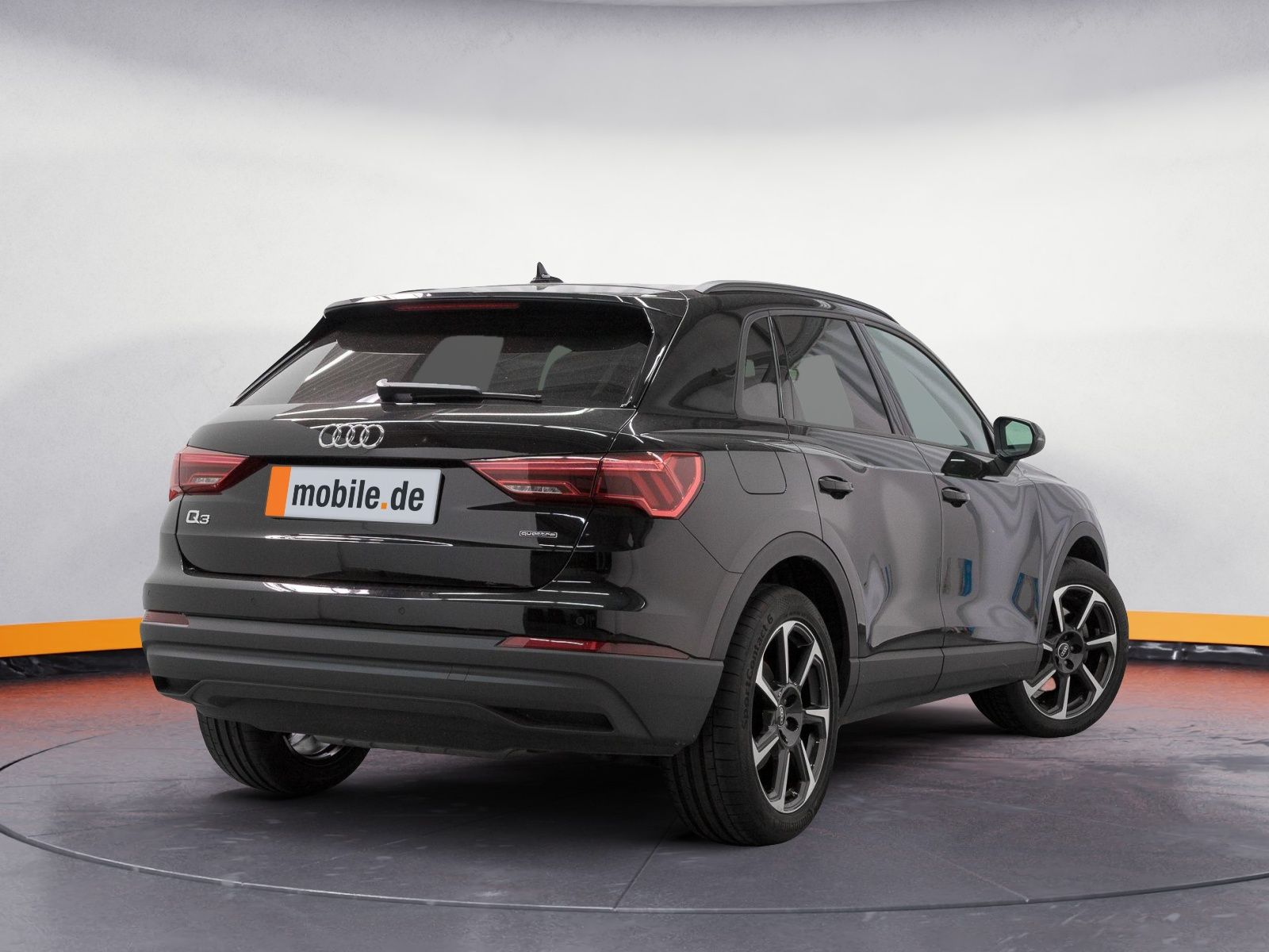 Audi Q3 40 TFSI Q S LINE - Samsaru's Car Outlet