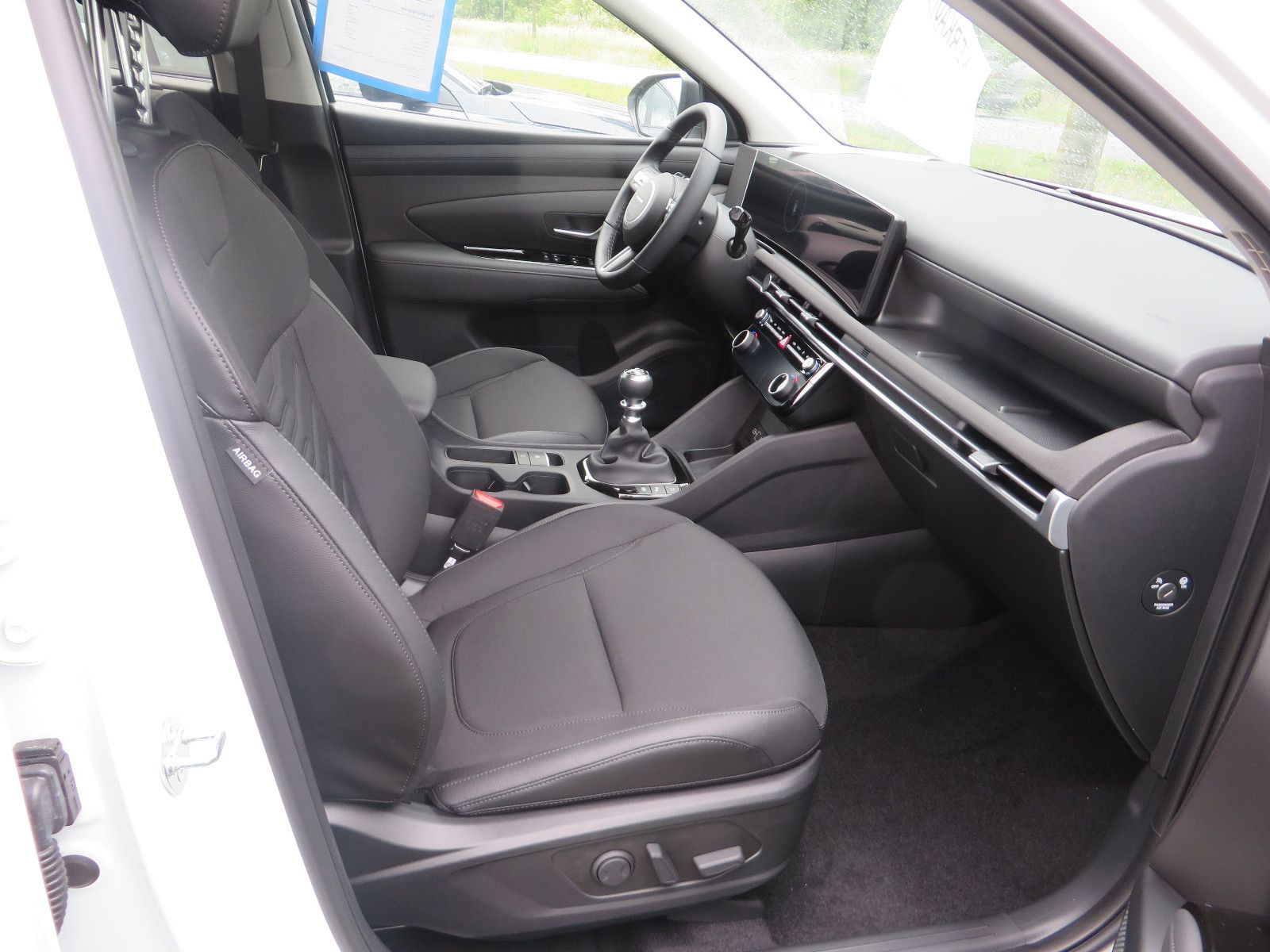 Hyundai TUCSON 1.6 T-GDI Trend - Samsaru's Car Outlet