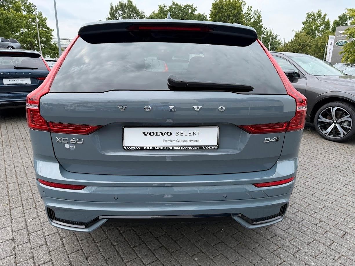 Volvo XC60 B4 Ultimate Dark AWD