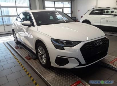 Audi A3 Sportback 40 TFSI e S tronic Navi,AHK,Kamera