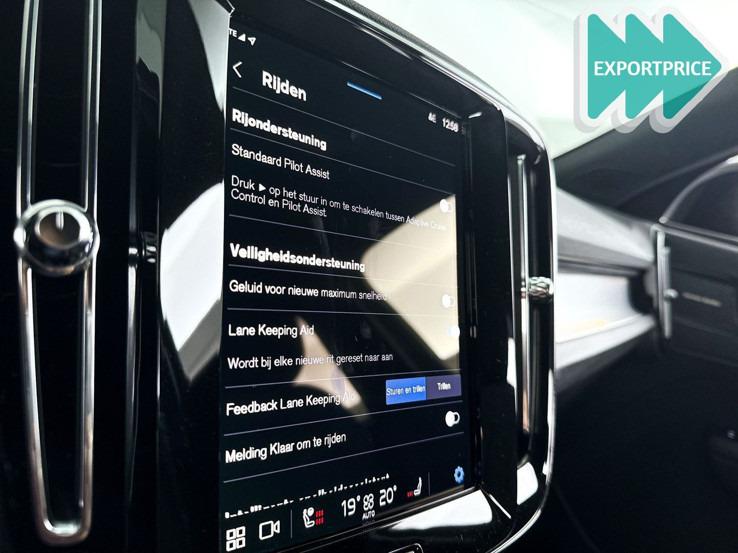 Volvo XC40 B4 Aut. Plus Dark | Stoel- en Stuurverwarmi