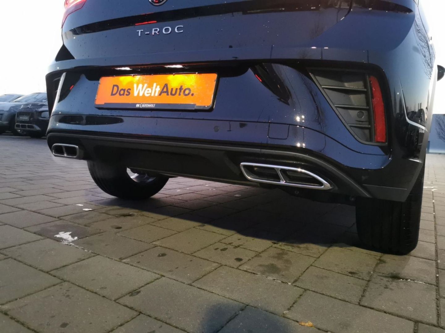 Volkswagen T-Roc R-Line - Samsaru's Car Outlet