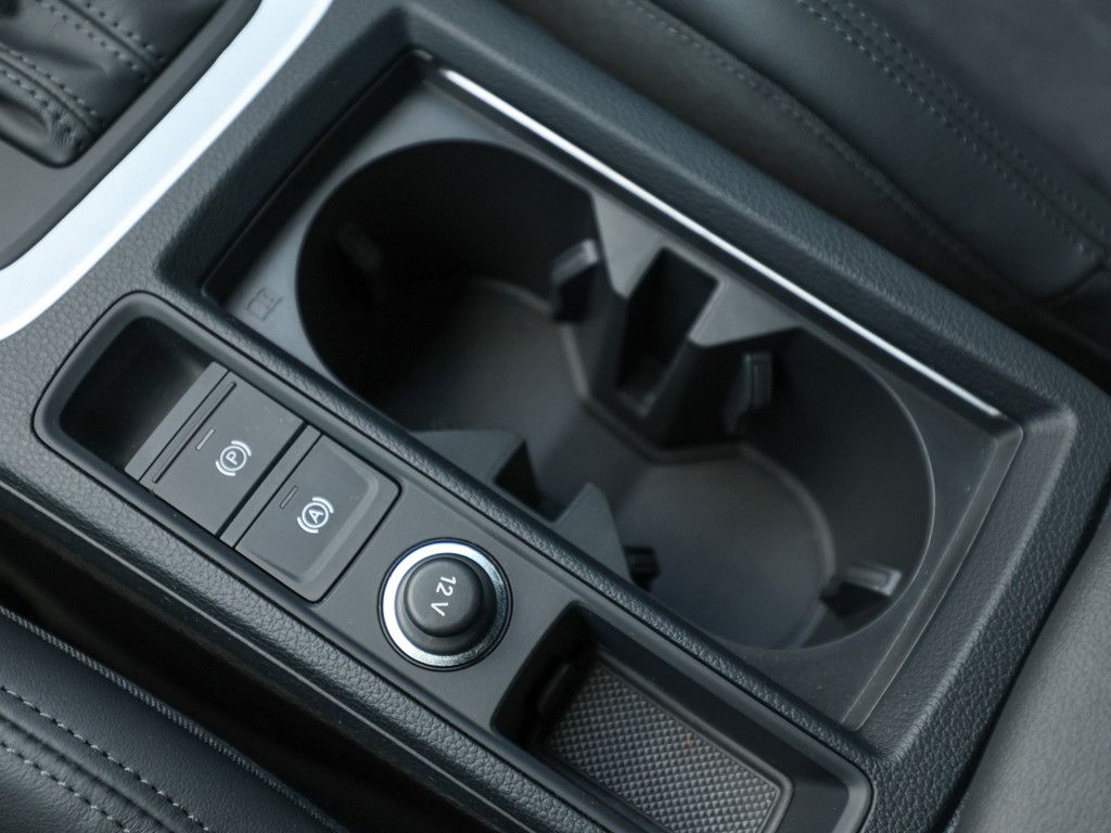 Audi Q3 S line 35 TDI quattro - Samsaru's Car Outlet