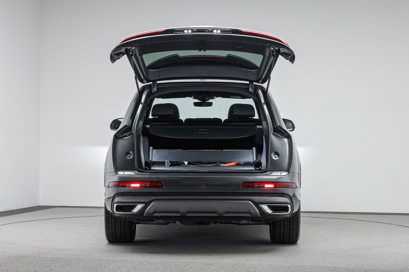 Audi Q7 55 TFSIe S line*Matrix*Assist*HUD*Pano*Air