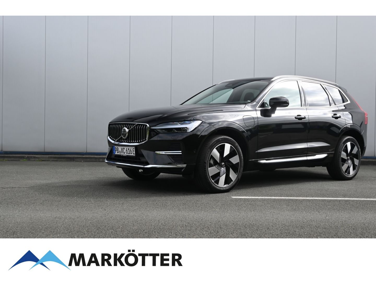 Volvo XC60 T6 AWD Plus Bright Recharge Plug-In Hybrid - Samsaru's Car Outlet