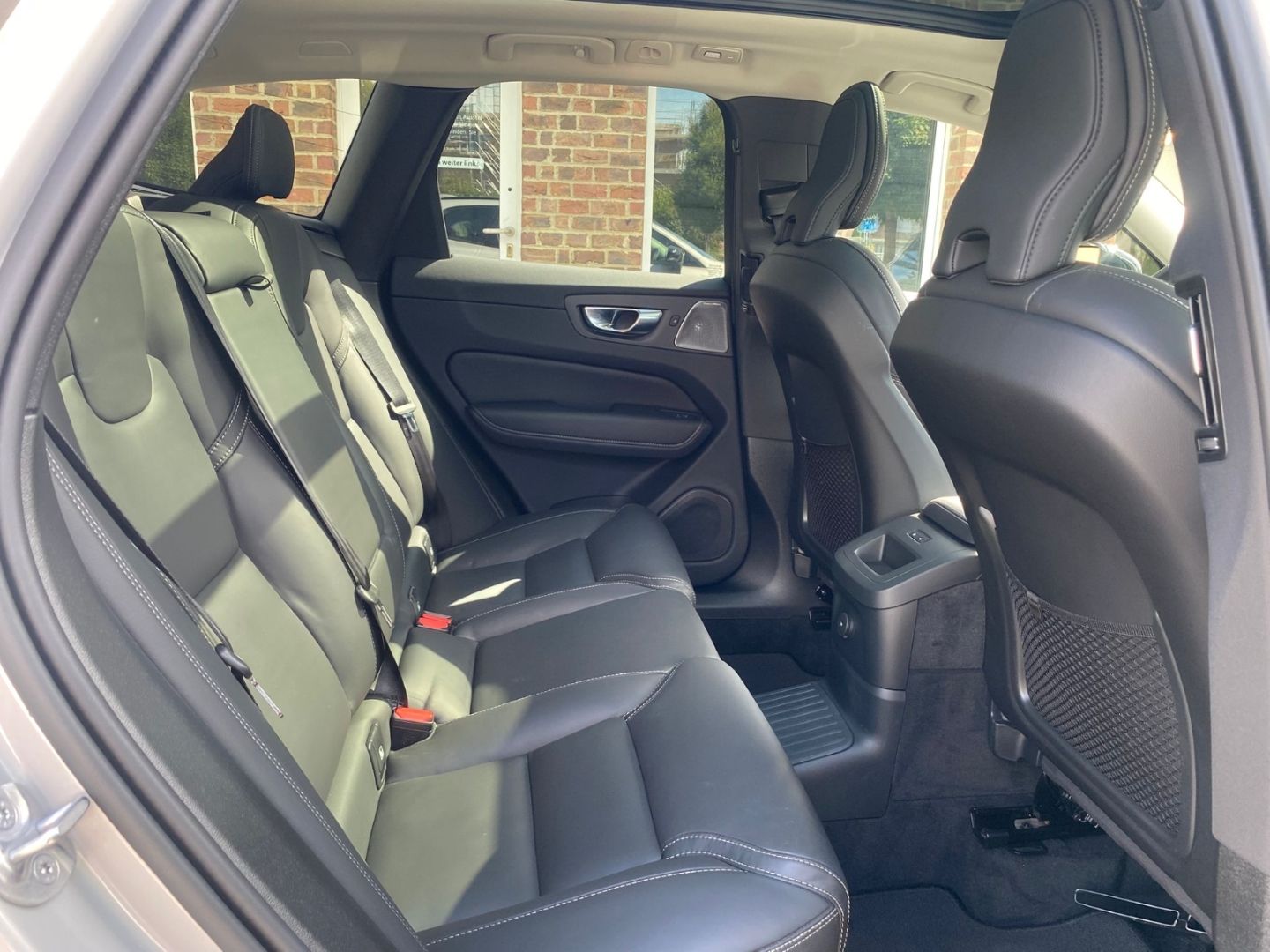 Volvo XC60 T8 Ultra Dark Plug-In Hybrid AHK Pano 360 A