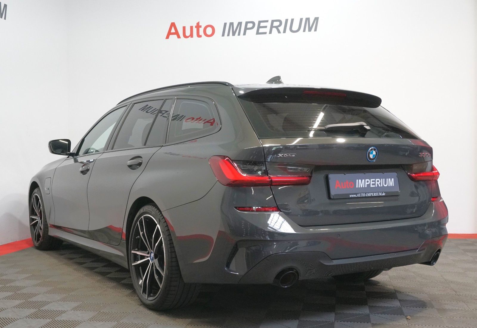 BMW 330 e xDrive M Sport - Samsaru's Car Outlet