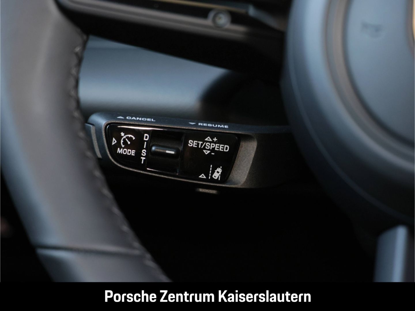 Porsche Macan 4 BOSE Luftfederung Rückfahrkamera LED