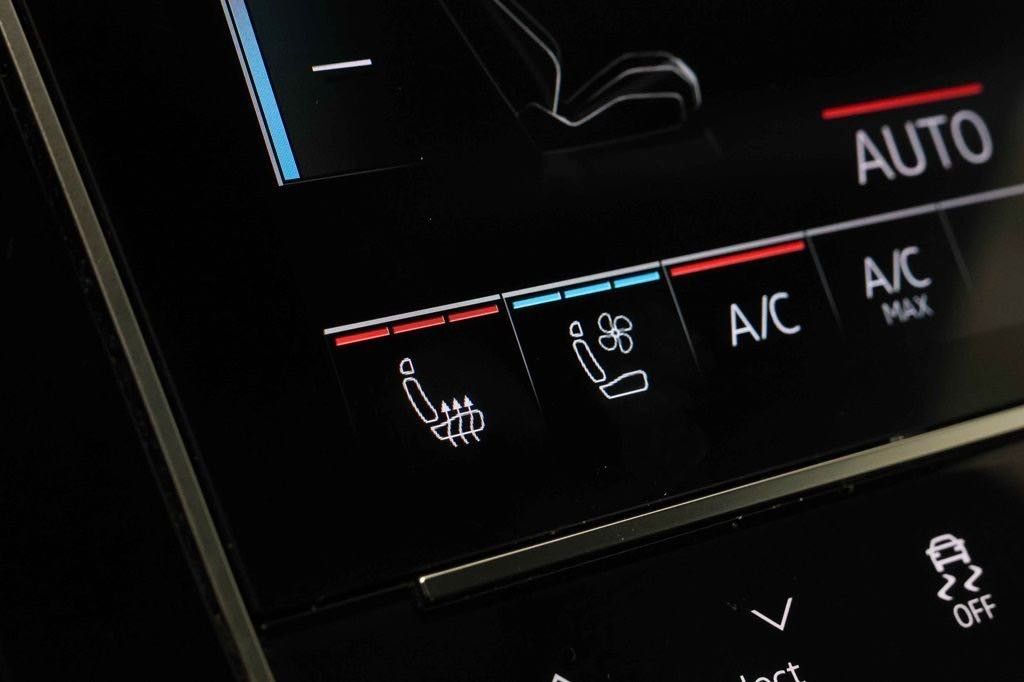 Audi RSQ8 Performance Q 640hp 23" Pano Massage *VAT*