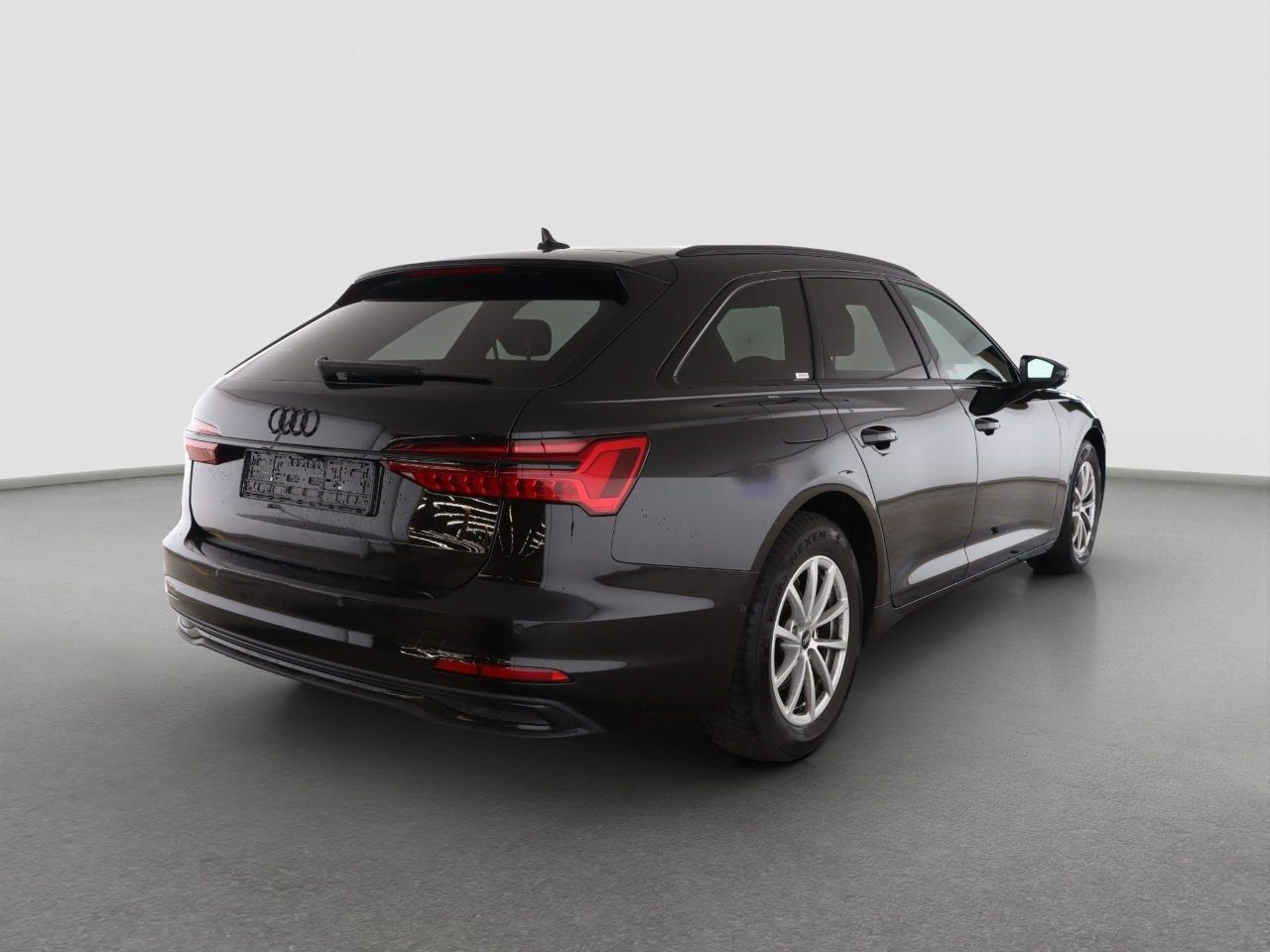 Audi A6 Avant 35 TDI S-TRONIC BLACK - Samsaru's Car Outlet
