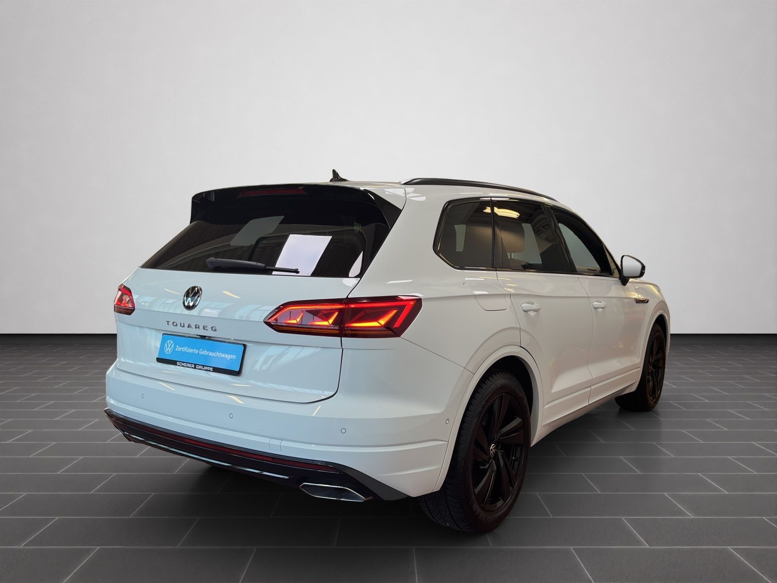 Volkswagen Touareg R-Line 3.0 TDI - Samsaru's Car Outlet