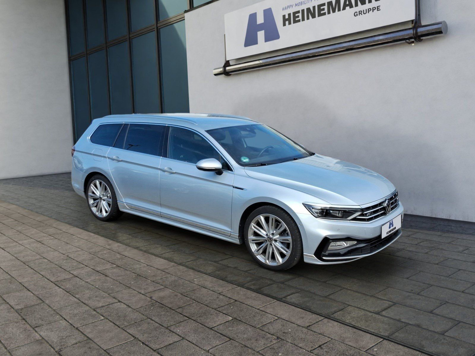 Volkswagen Passat Variant 2.0 TDI R-Line*Sport*AHK*NAVI*Dig