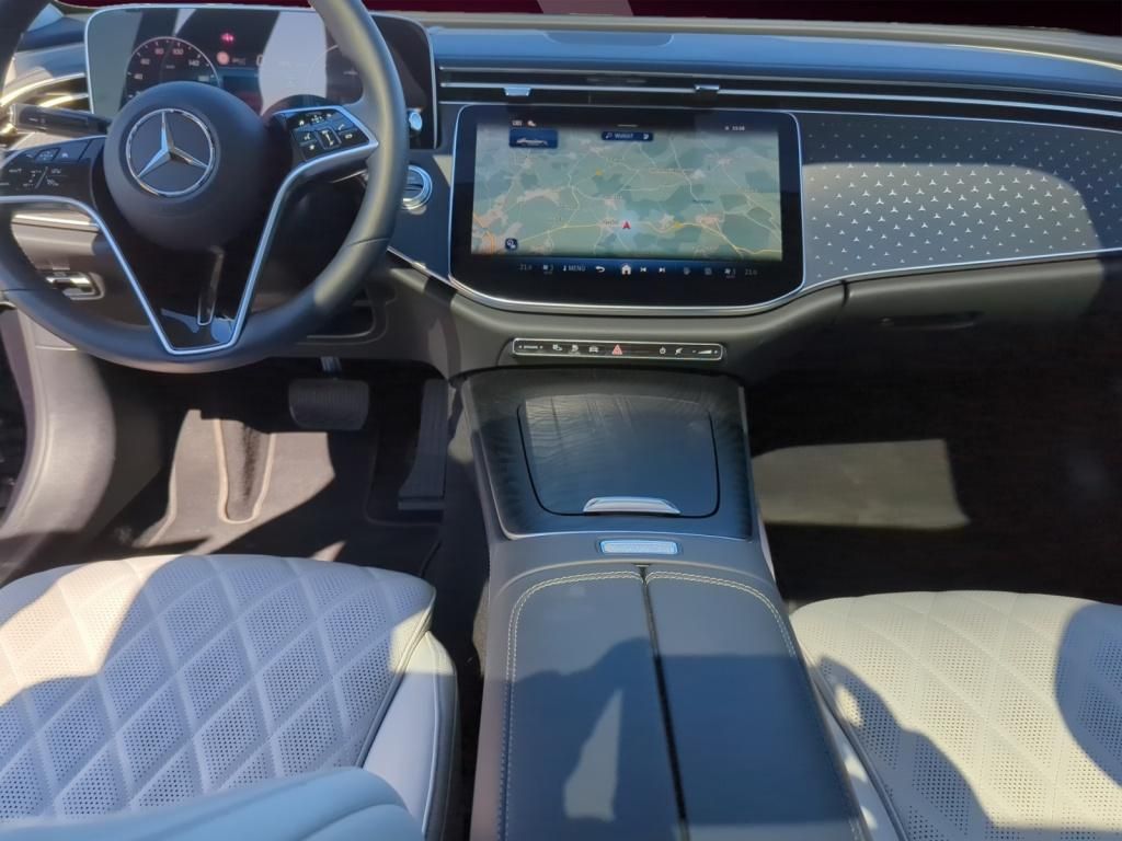 Mercedes-Benz E 300 eHyb Exclusive - Samsaru's Car Outlet