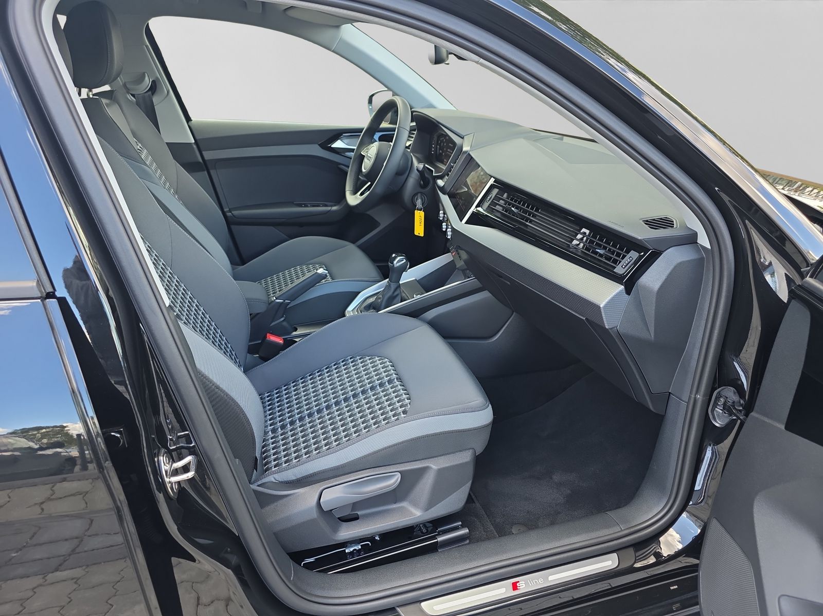 Audi A1 Sportback 25 1.0 TFSI S line - Samsaru's Car Outlet