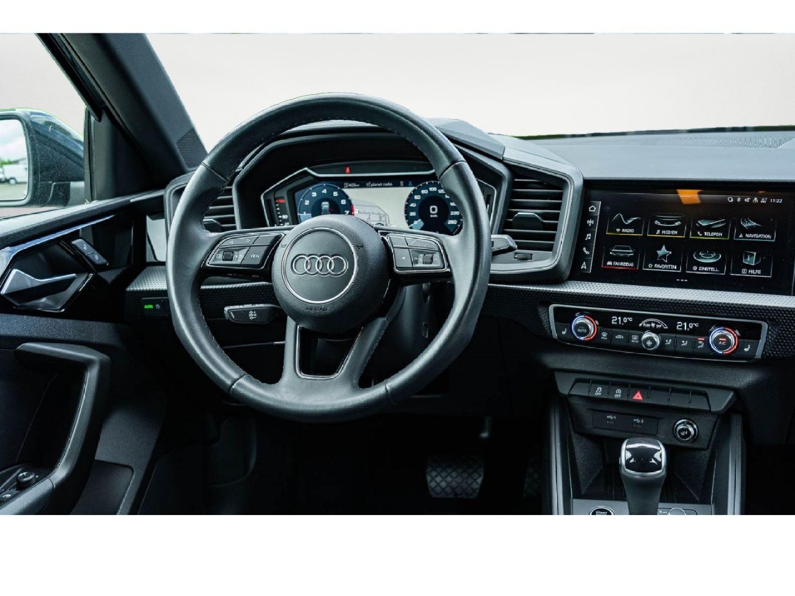 Audi A1 Sportback 1.0 TFSI S tronic - Samsaru's Car Outlet