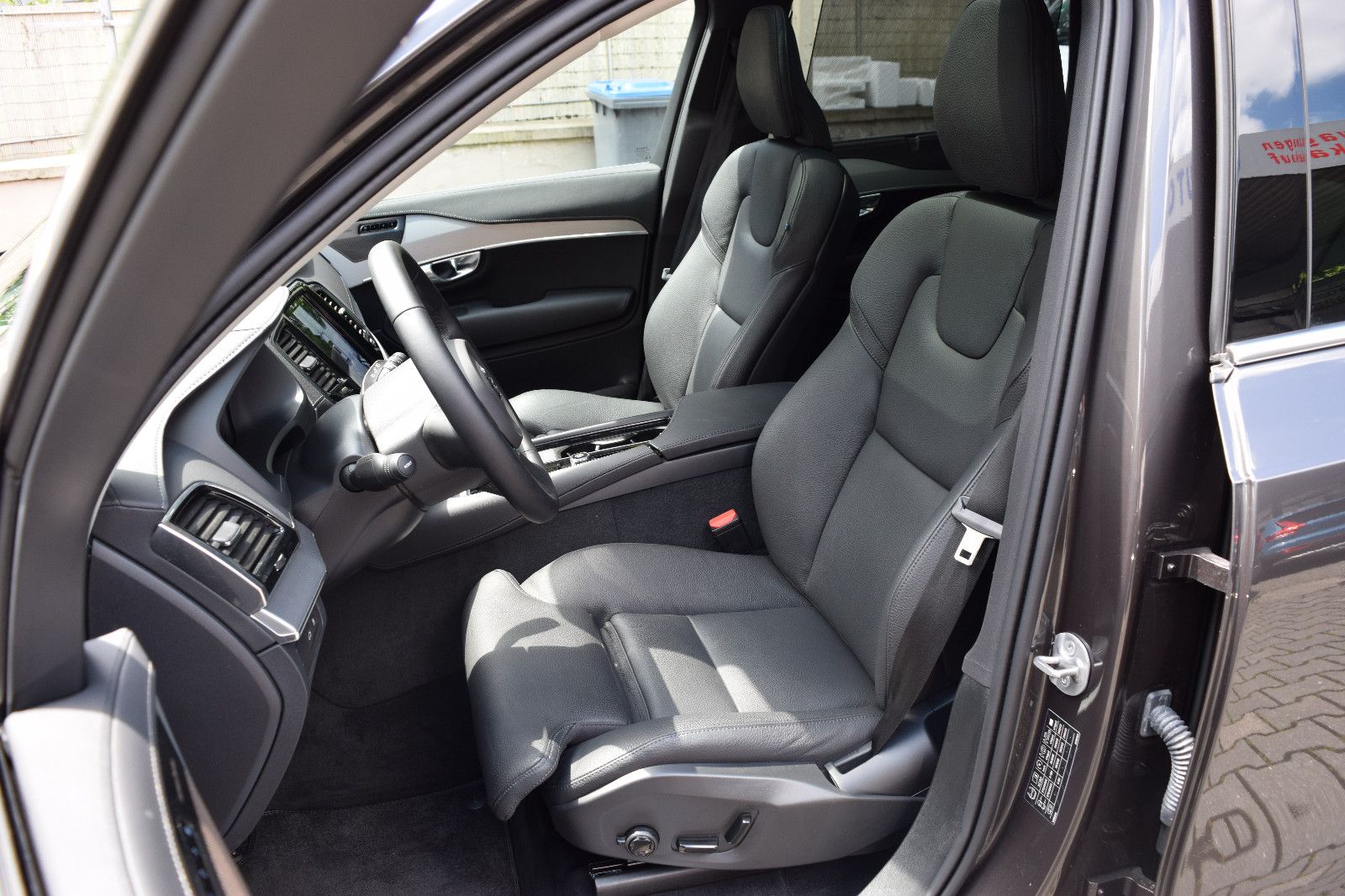 Volvo XC90 T8Plus Bright AWD - Samsaru's Car Outlet