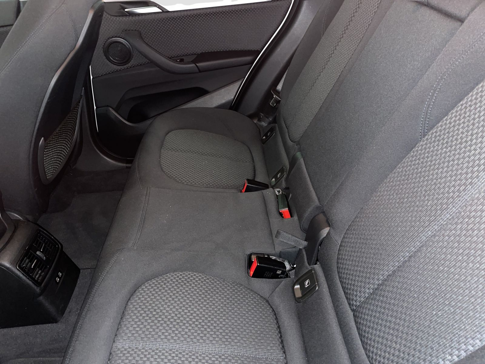 BMW X1 xDrive25e - Samsaru's Car Outlet