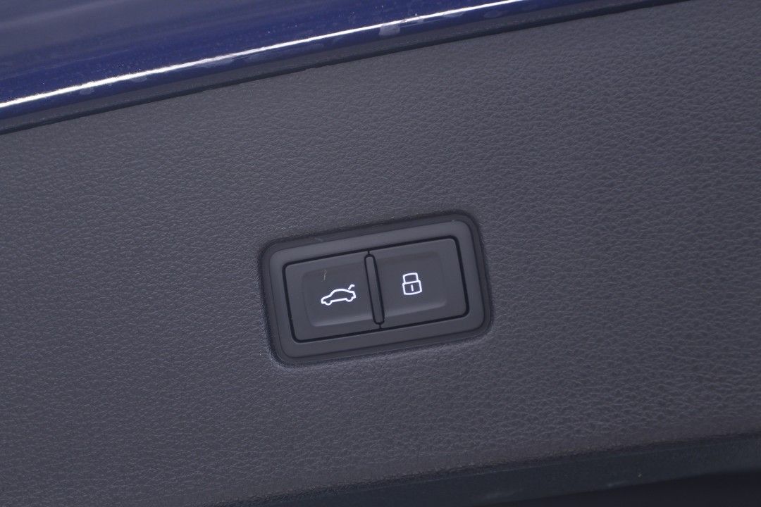 Audi RSQ8 Quattro MHEV 600CP