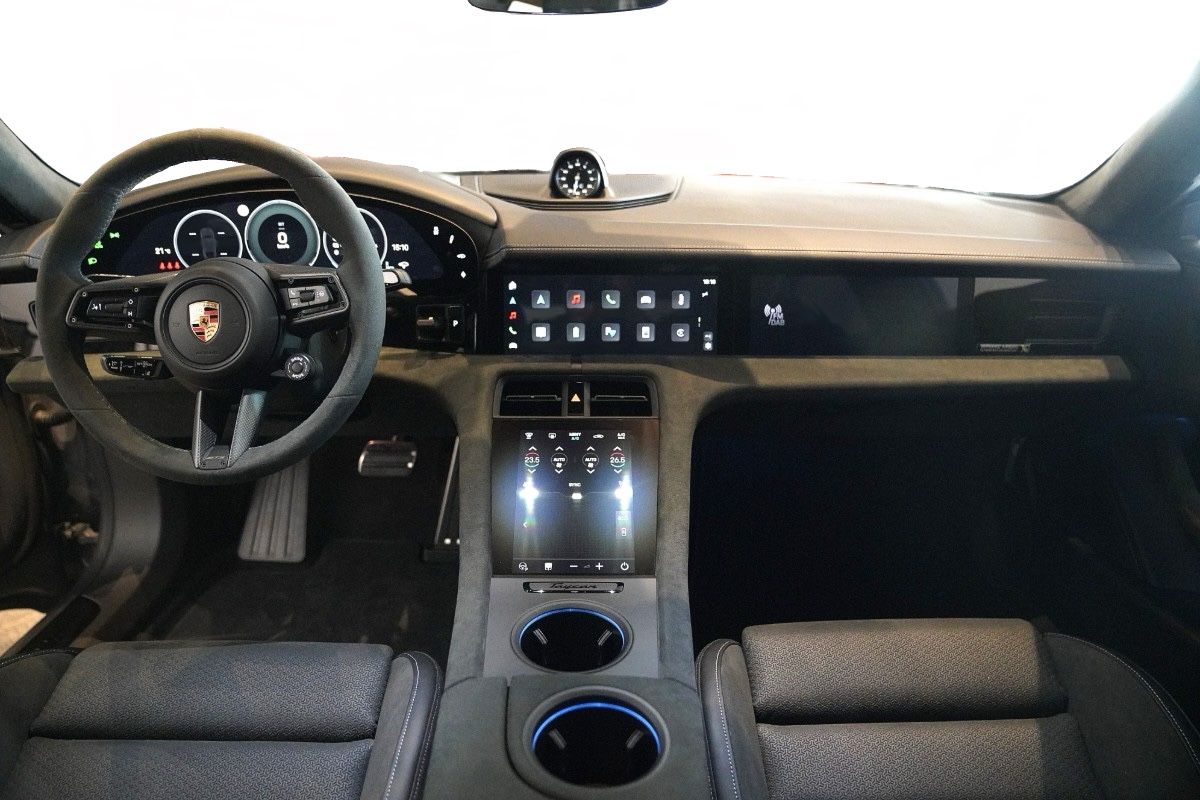 Porsche Taycan GTS*ACC*Pano*18WayMemo*HUD*HD LED