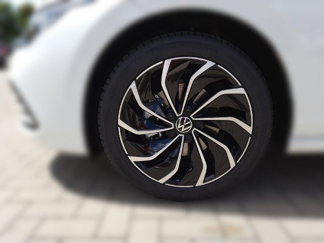 Volkswagen Golf VIII Variant 1.5 eTSI DSG - Samsaru's Car Outlet