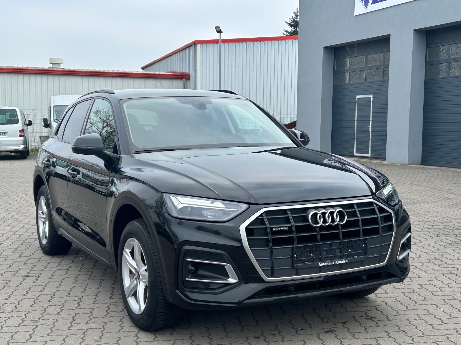 Audi Q5 40 TDI quattro - Samsaru's Car Outlet