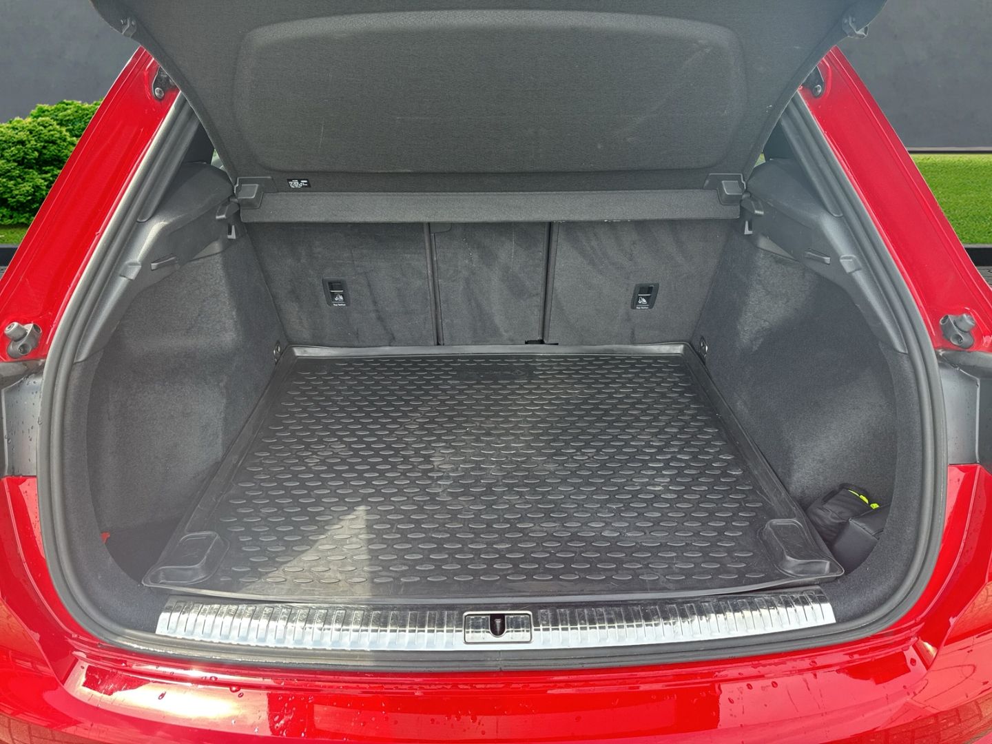 Audi Q3 40 TFSI quattro advanced - Samsaru's Car Outlet