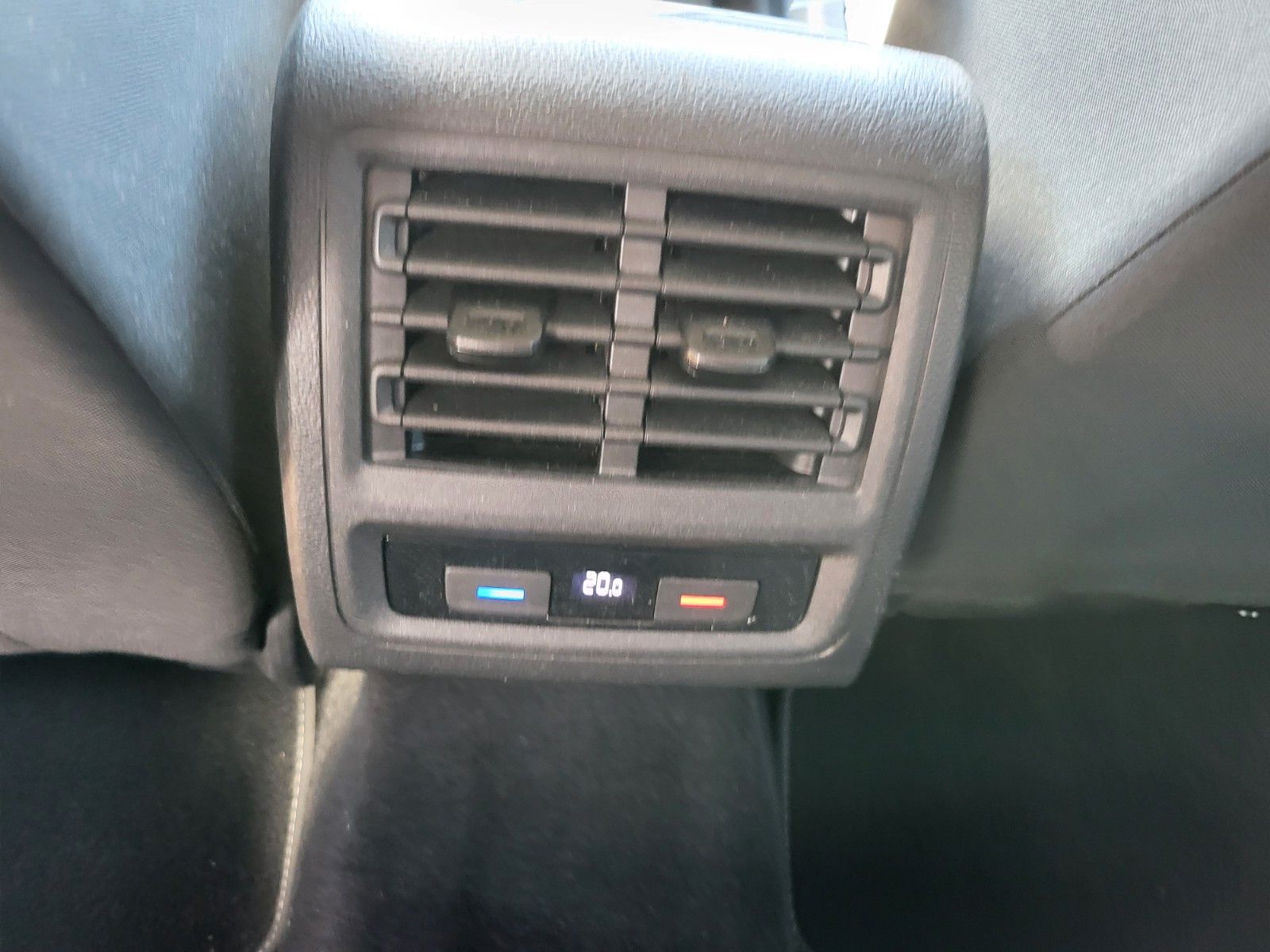 Volkswagen Golf VIII Lim. Active eTSI - Samsaru's Car Outlet