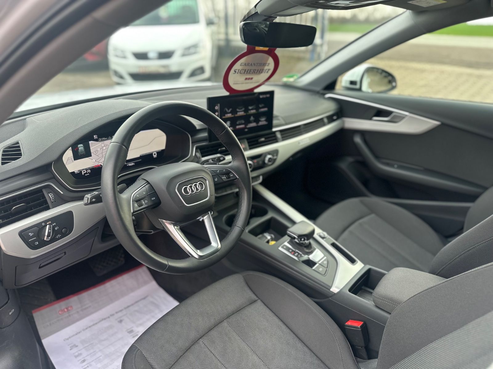 Audi A4 Avant 40 TFSI quattro S line - Samsaru's Car Outlet