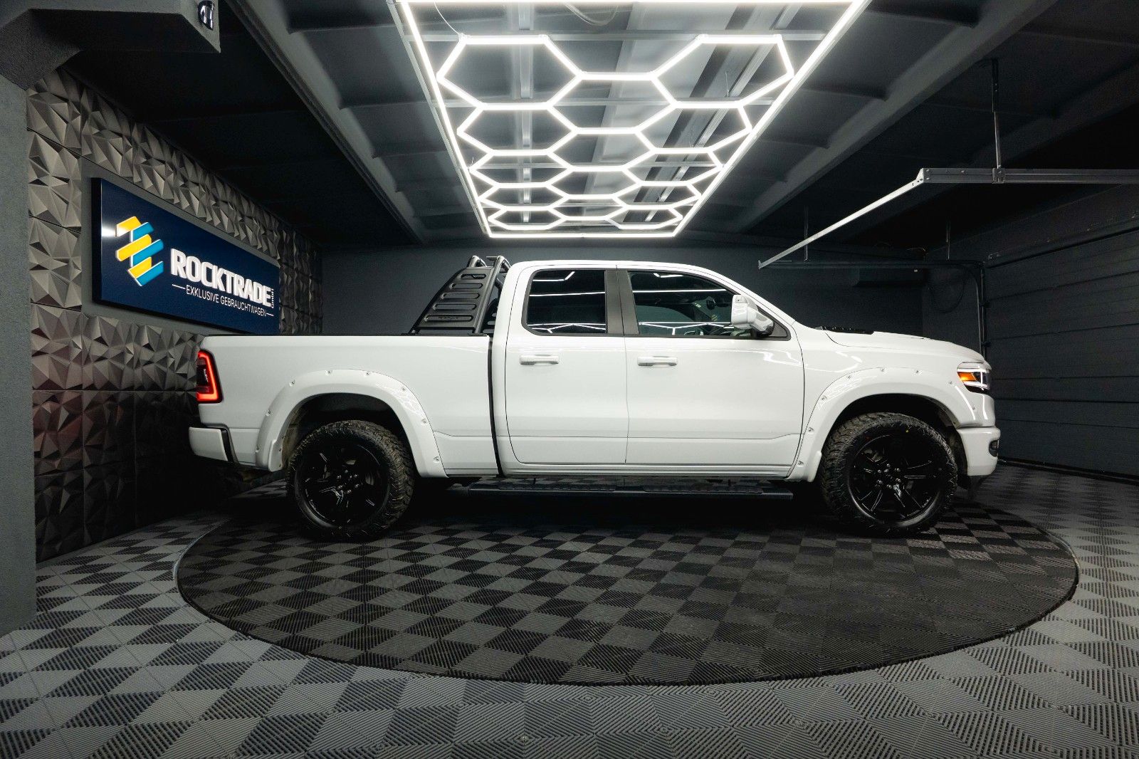 Dodge RAM 5.7 V8 HEMI 4x4 OFFROAD LONGBED Limited 19%