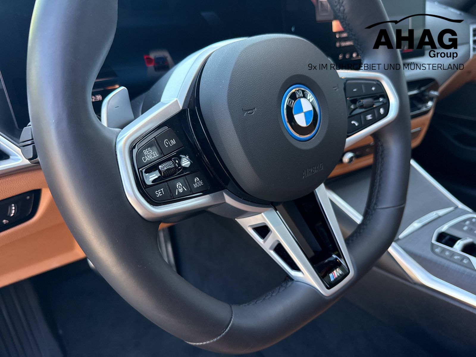 BMW 330e xDrive Touring M Sport AHK Pano H/K 360° HU