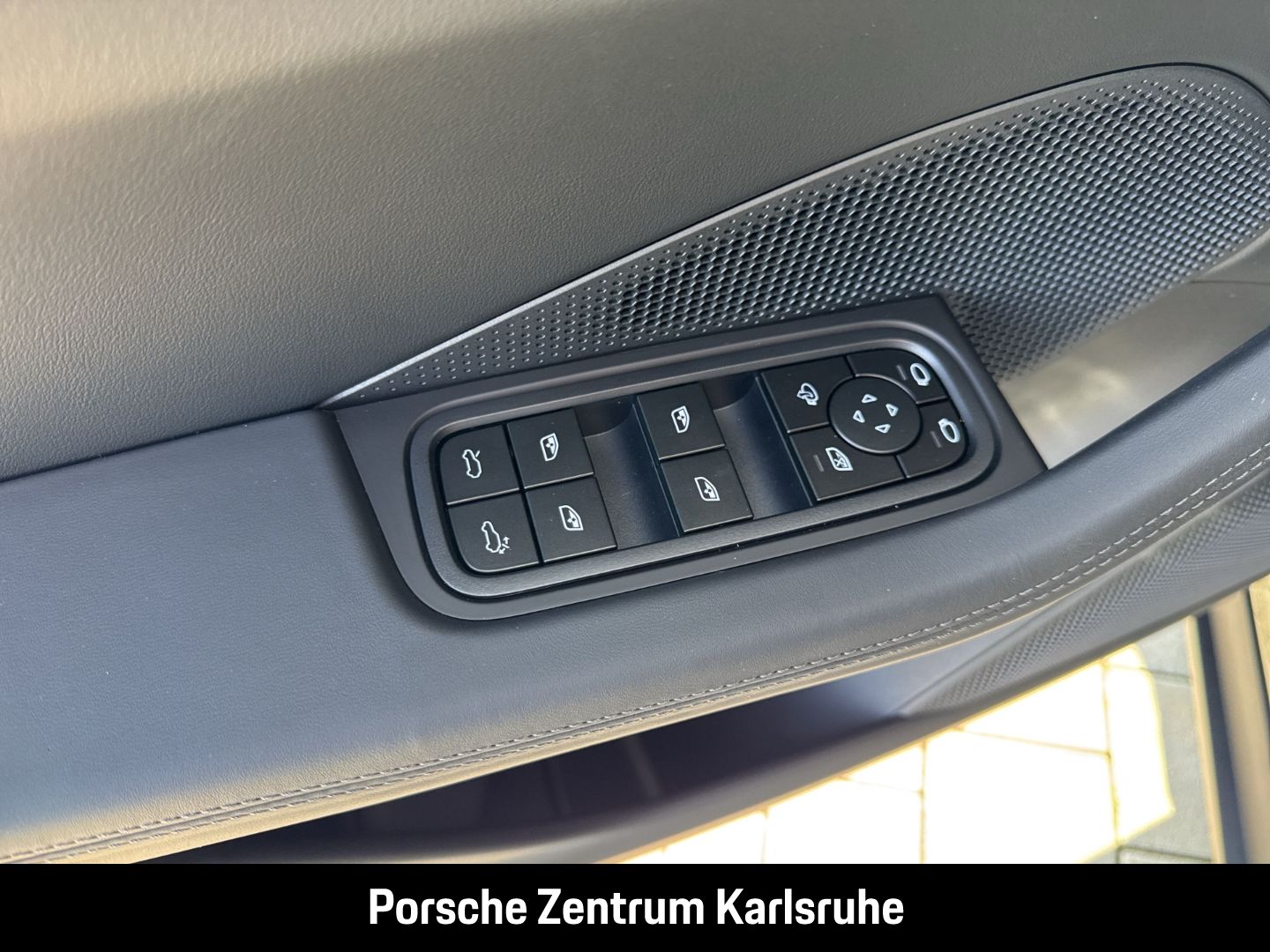 Porsche Macan 4S BOSE Surround-View Abstandstempomat LED