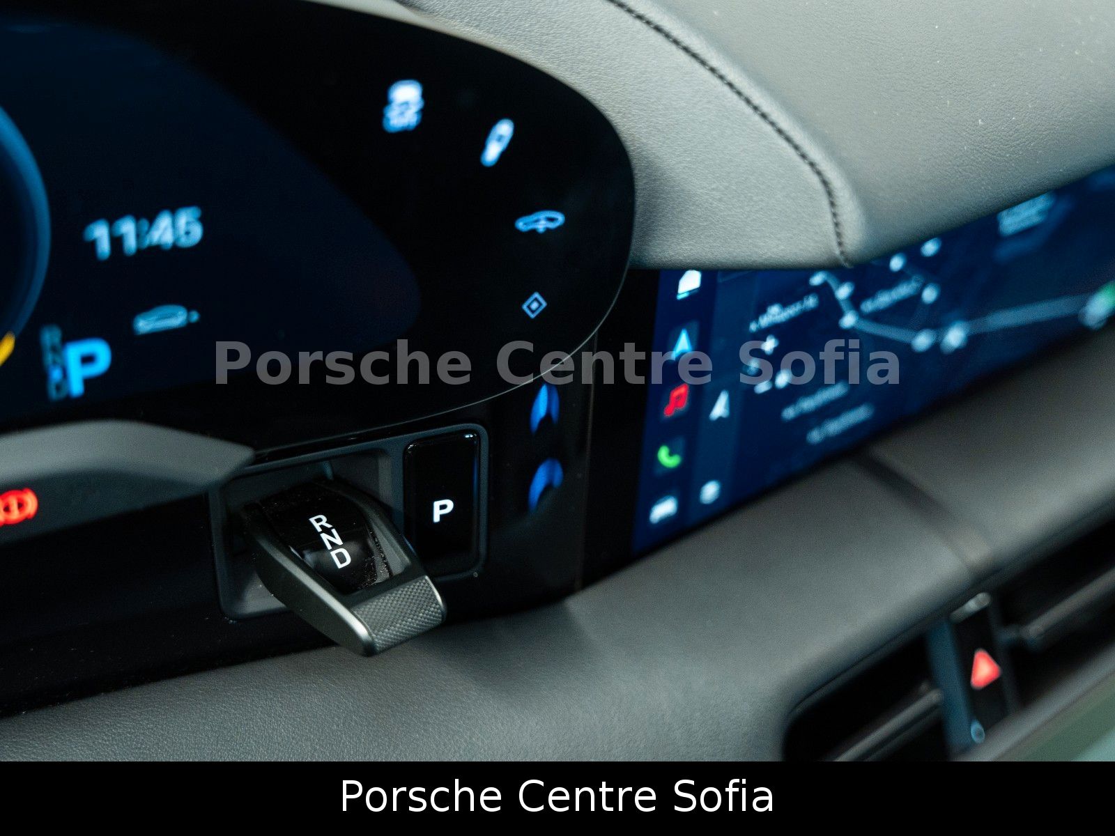 Porsche Taycan Cross Turismo 4