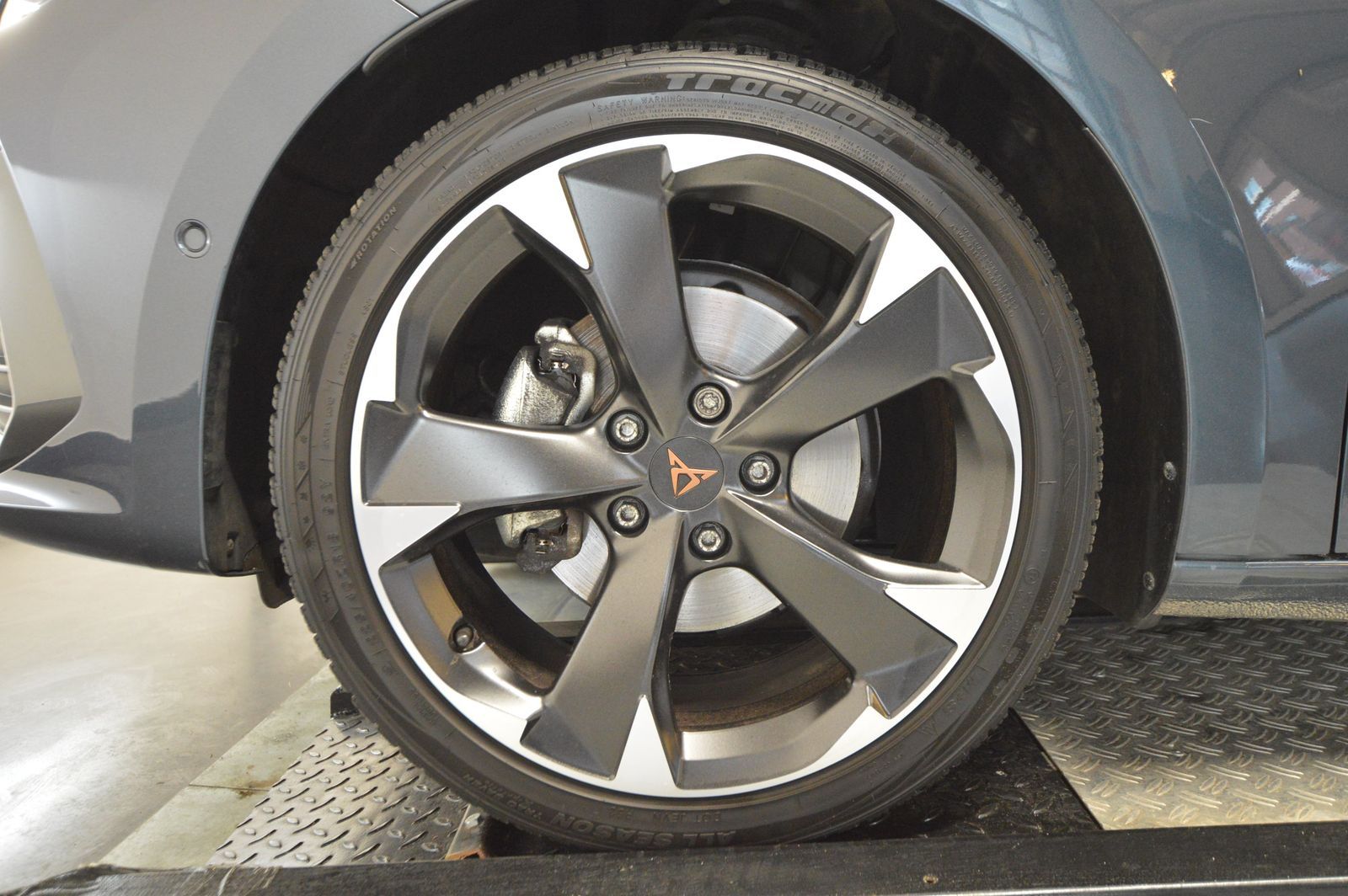 Cupra Leon Sportstourer 1.5 eTSI - Samsaru's Car Outlet