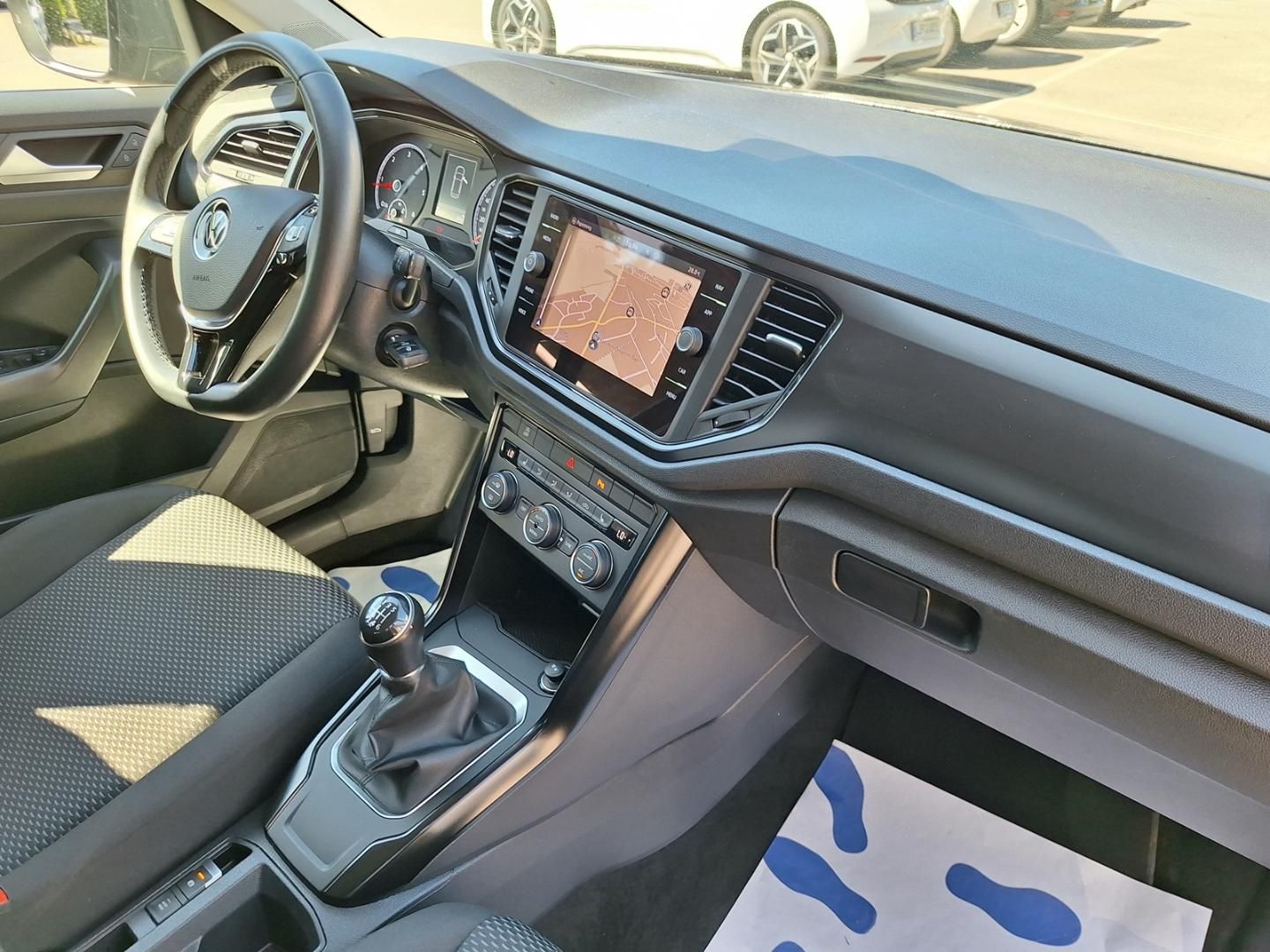 Volkswagen T-ROC 1.6 TDI - Samsaru's Car Outlet