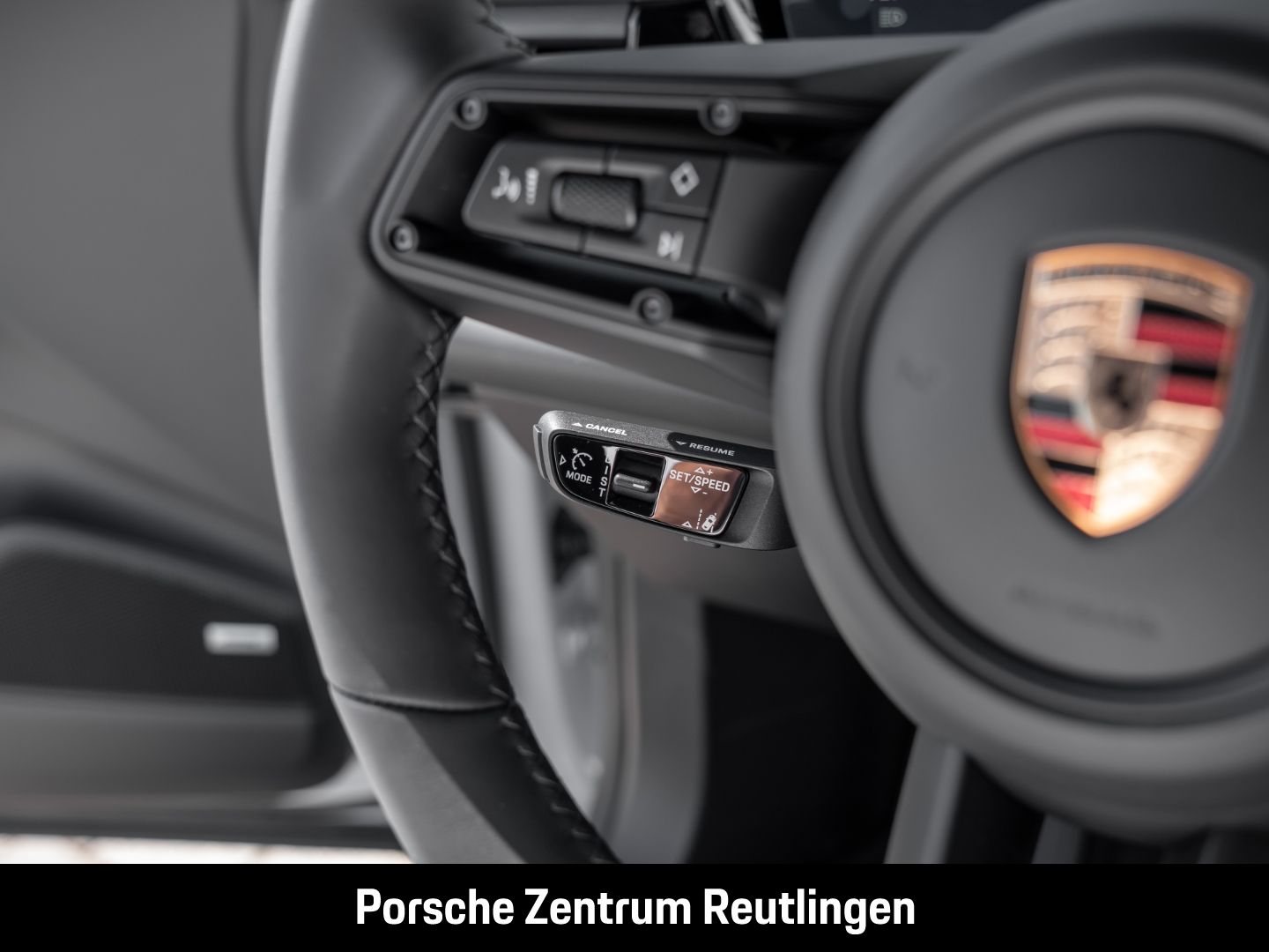 Porsche Macan 4 BOSE Luftfederung Panorama Surround-View