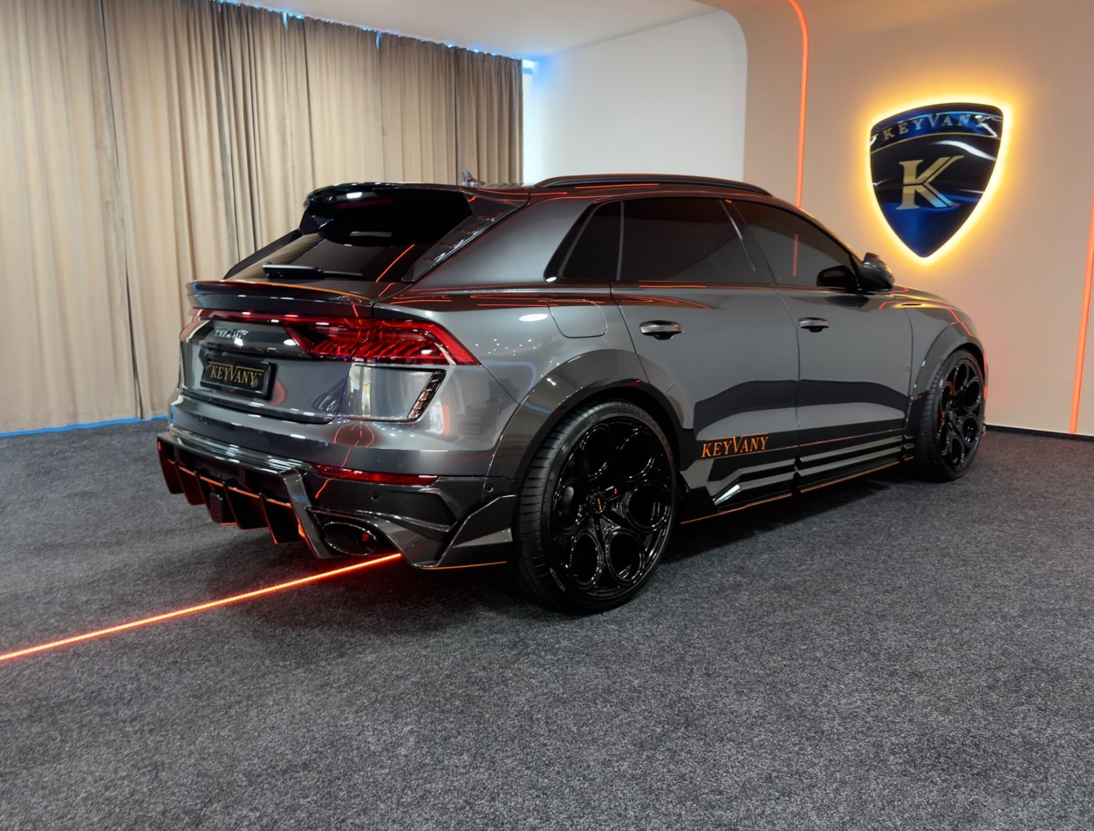 Audi RSQ8 KEYVANY CARBON/KERAMK/B&O/STAN.HZ/DYNMK.PLS
