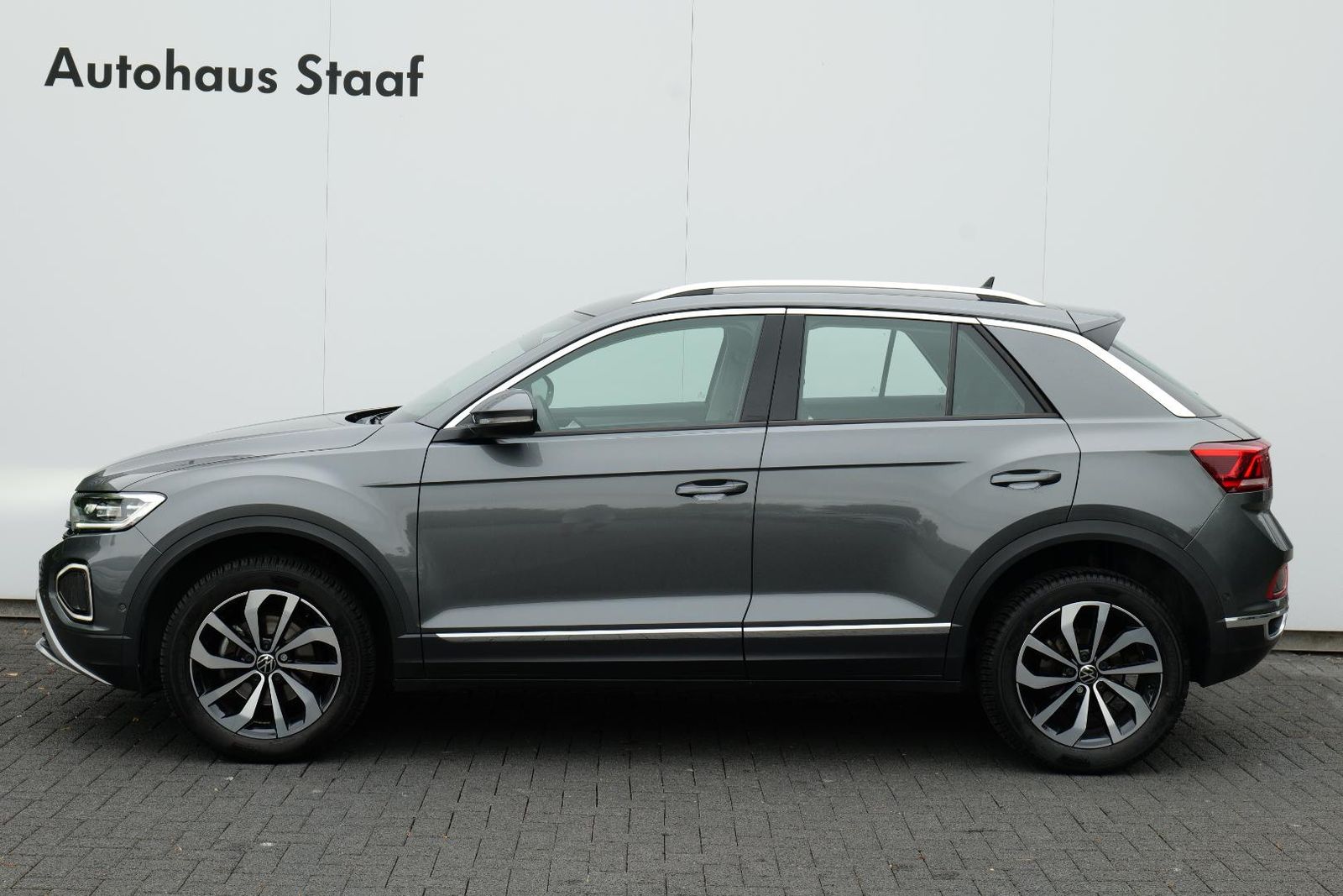 Volkswagen T-ROC Style 1.5 TSI - Samsaru's Car Outlet