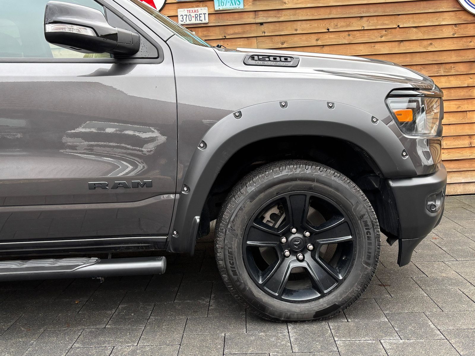 Dodge RAM 1500 5,7L Gen5 Hardtop QuadCab Leder