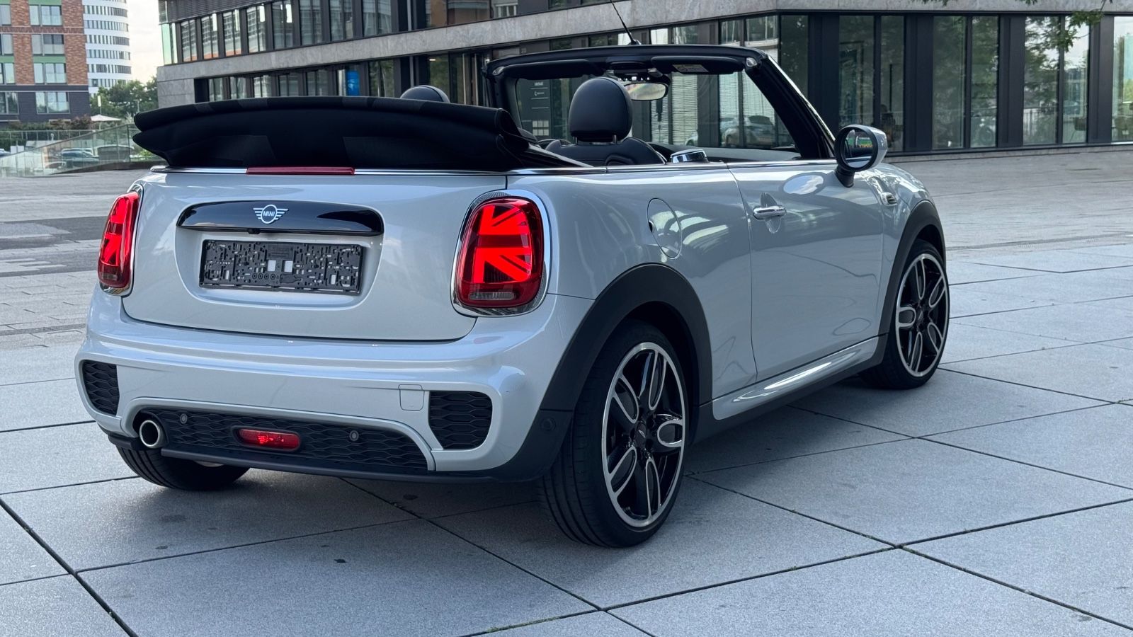 MINI Cabrio John Cooper Works - Samsaru's Car Outlet