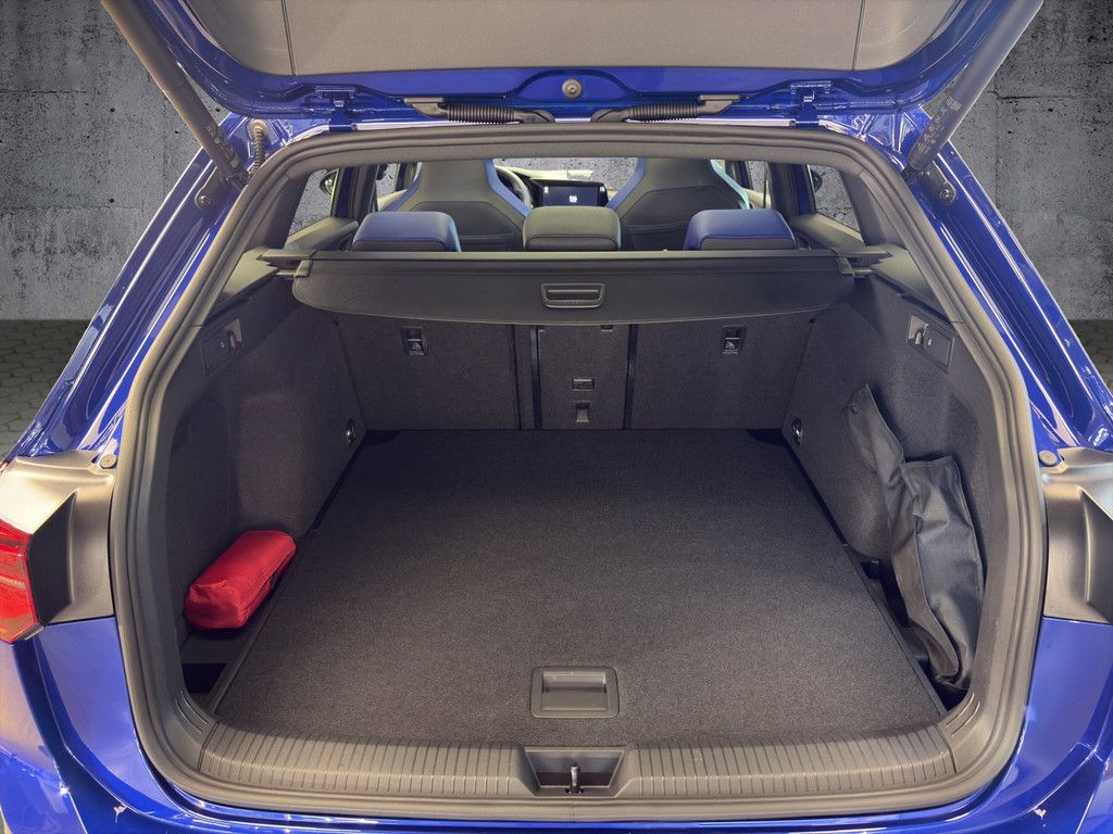 Volkswagen Golf Variant R 2.0 TSI 4Motion Matrix+Pano+HuD