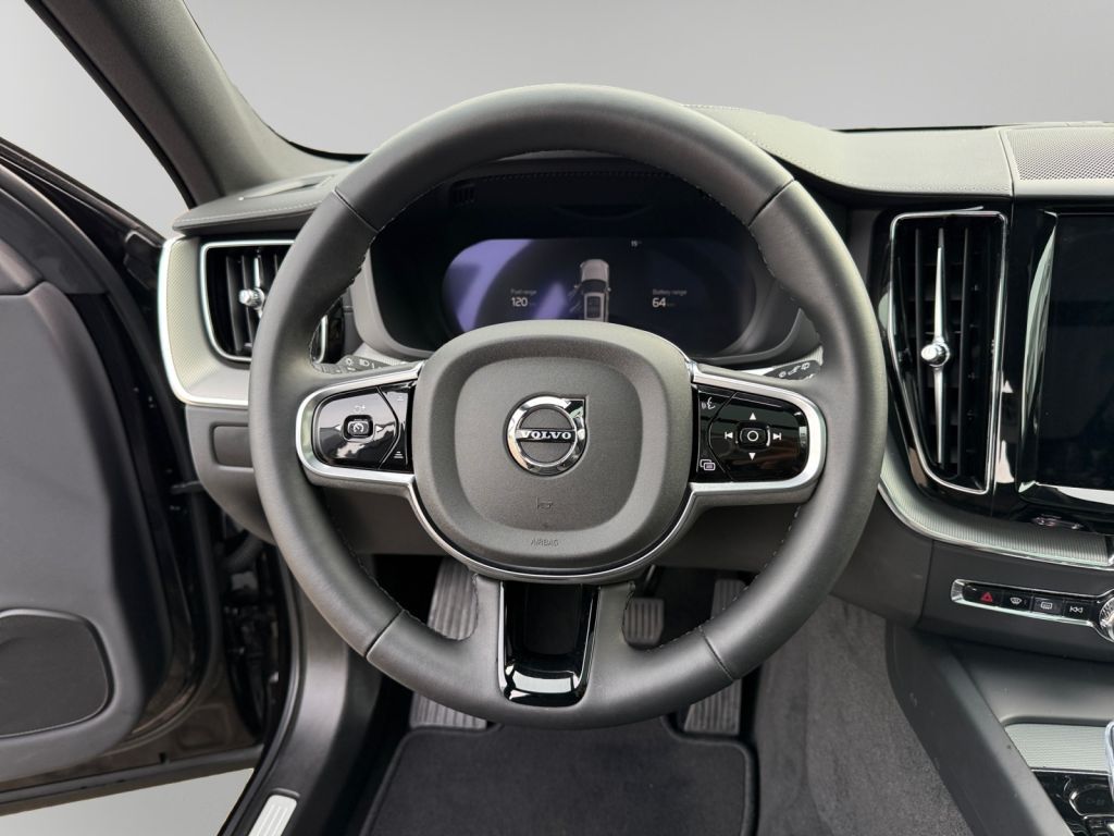 Volvo XC60 T6 AWD Plug-in Hybrid Ultra Black Edition 3