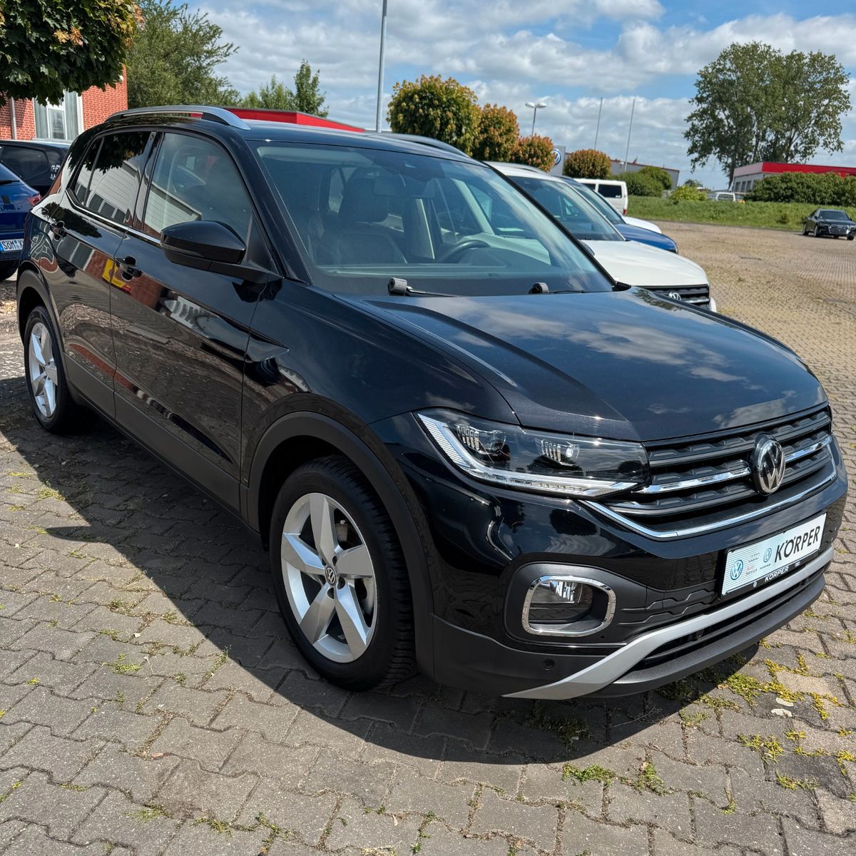 Volkswagen T-Cross Style - Samsaru's Car Outlet