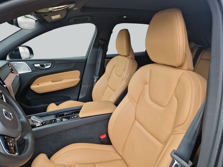 Volvo XC60 B4 D AWD Ultimate Dark Standheiz Nappa Led.